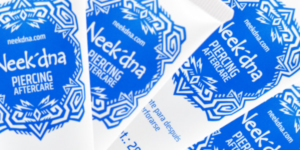 Gel hidratante para después de tatuarse o perforarse Neek'dna Tattoo Piercing Aftercare